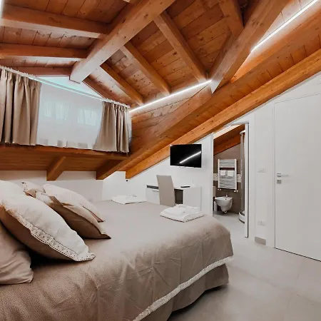 Interno7 4*