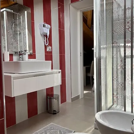 Interno7 Кастелламмаре-ди-Стабия
