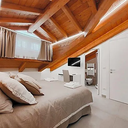 Interno7 4* Кастелламмаре-ди-Стабия