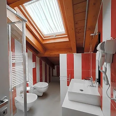 Interno7 4*